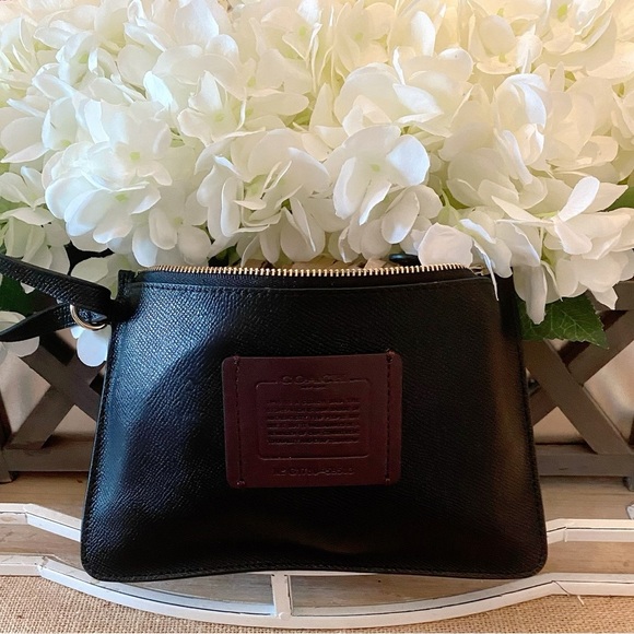 Coach Black Leather Wristlet - RARE VINTAGE - Picture 2 of 5